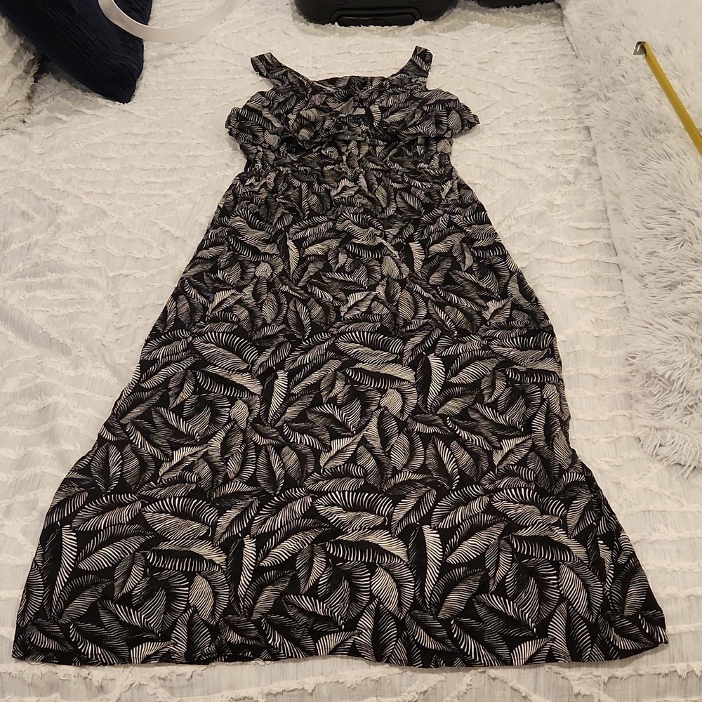 Black and white tropical Merona maxi dress size L!